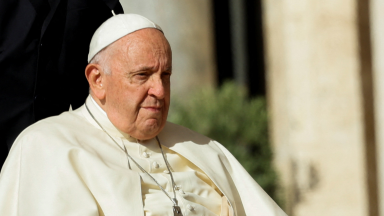 Papa: mundo está poluído pelas aparências e pela cultura da maquiagem