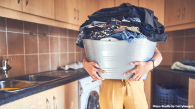 Roupa suja se lava em casa