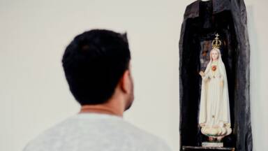 Por que chamamos a Virgem Maria de Nossa Senhora?