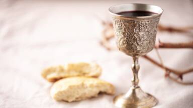 Jesus, o verdadeiro sumo sacerdote