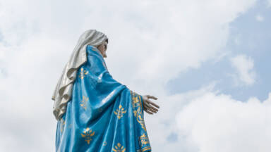 A caridade ardente de Maria