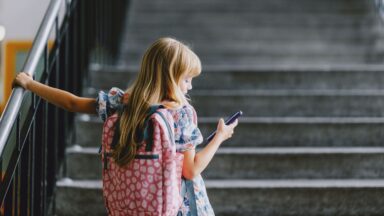 Uso intenso de telas reduzem foco para estudar, alertam especialistas