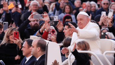 Como Maria, todos podem dizer a Deus: “Eis-me aqui”, sublinha Papa
