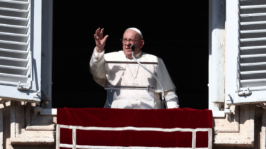 Papa: santos são testemunhas de caminhos luminosos, possíveis a todos