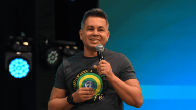 Deus se mostra a todo aquele que o procura