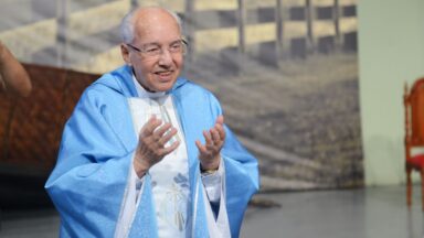 Como filhos amados, andai em amor