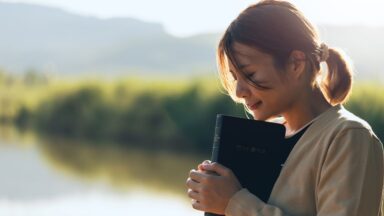A palavra de Deus na prática, o segredo da alegria em meio à tribulação