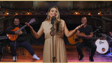 Juliana de Paula participa do Studio Canção Nova Acústico