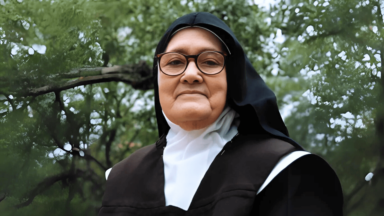 Da Aldeia da Cova da Iria para o mundo, a serva de Deus Irmã Lúcia de Jesus