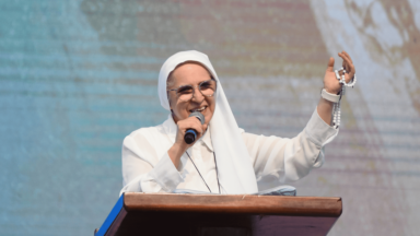 Com a Virgem Maria venceremos as batalhas contra o Mal