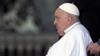Papa segue em recuperação e presença na Semana Santa é incerta