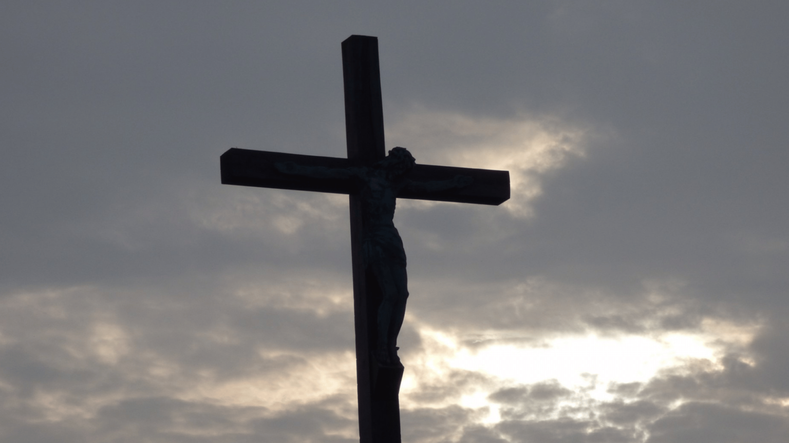 crucifixo-cristaos-perseguidos-canva-pro-1536x864.png