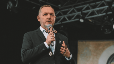 O Sangue de Jesus nos liberta das forças do mal!