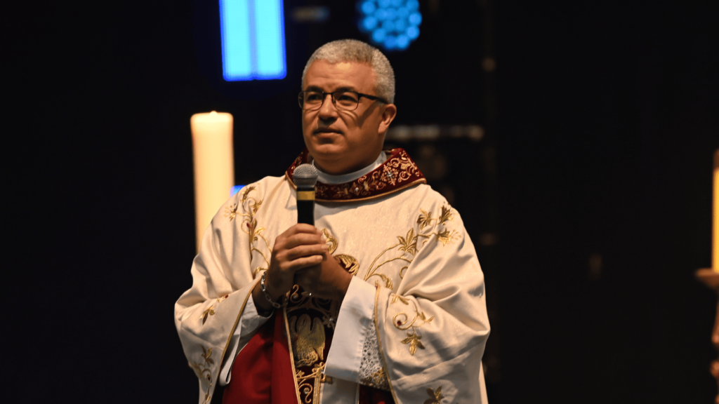 Padre-Roger-Luis-2-1024x576.png