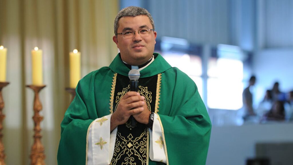 Padre-Roger-Luis-3-1024x576.jpg