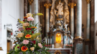 Na estação das flores, entenda como elas compõem a liturgia da Igreja