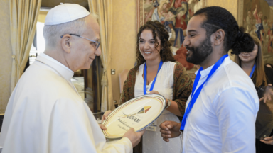 Papa aos jovens: sejam sementes de paz onde cresce o ódio