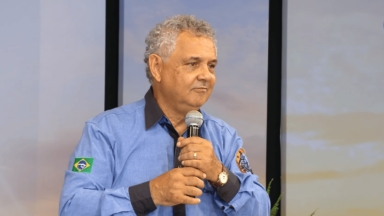 A vida é caminhar sou peregrino do amor vou semear a esperança