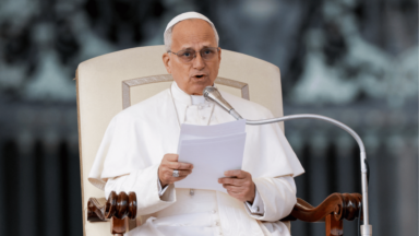 Rivalidade, inveja e violência não fazem parte da lógica de Deus, diz Papa