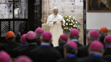 Papa exorta bispos italianos a testemunhar Jesus e caminhar com todos
