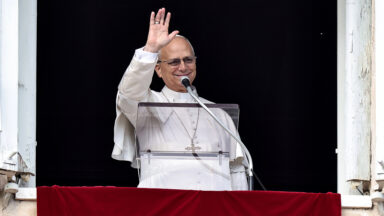 Papa no Angelus: rezem pela paz e pelas famílias que sofrem na guerra