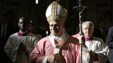 “Nenhum ser humano se reduz ao que fez”, afirma Papa