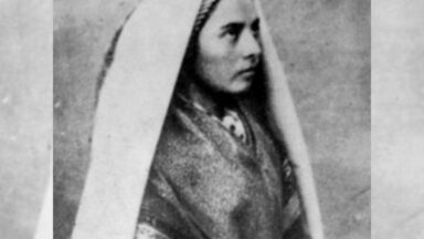 Santa Maria Bernadete, íntima da Virgem Maria e imitadora de Suas virtudes