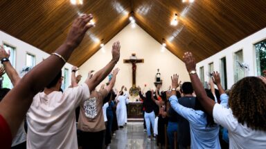 Somos uma Comunidade conduzida pelo Espírito Santo
