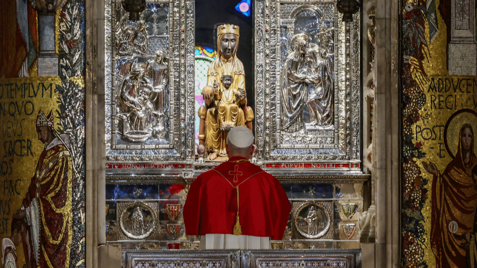 papa-leao-xiv-reza-diante-da-imagem-de-nossa-senhora-de-montserrat-10-junho-6-2026-_-foto-REUTERSYara-Nardi-1536x864.png