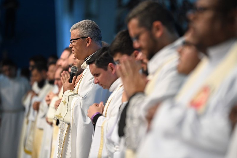 Santa Missa Padre Roger Luis