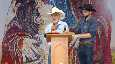 Quem põe a mão no arado e olha para traz não é digno do Reino de Deus