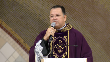 Colocando a Palavra de Deus no centro