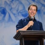 Sandro Arquejada prega no Acampamento Mariano 2026 na Canção Nova