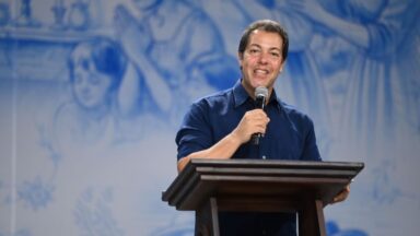 Maria, a Mãe que intercede: Dai-nos a bênção!