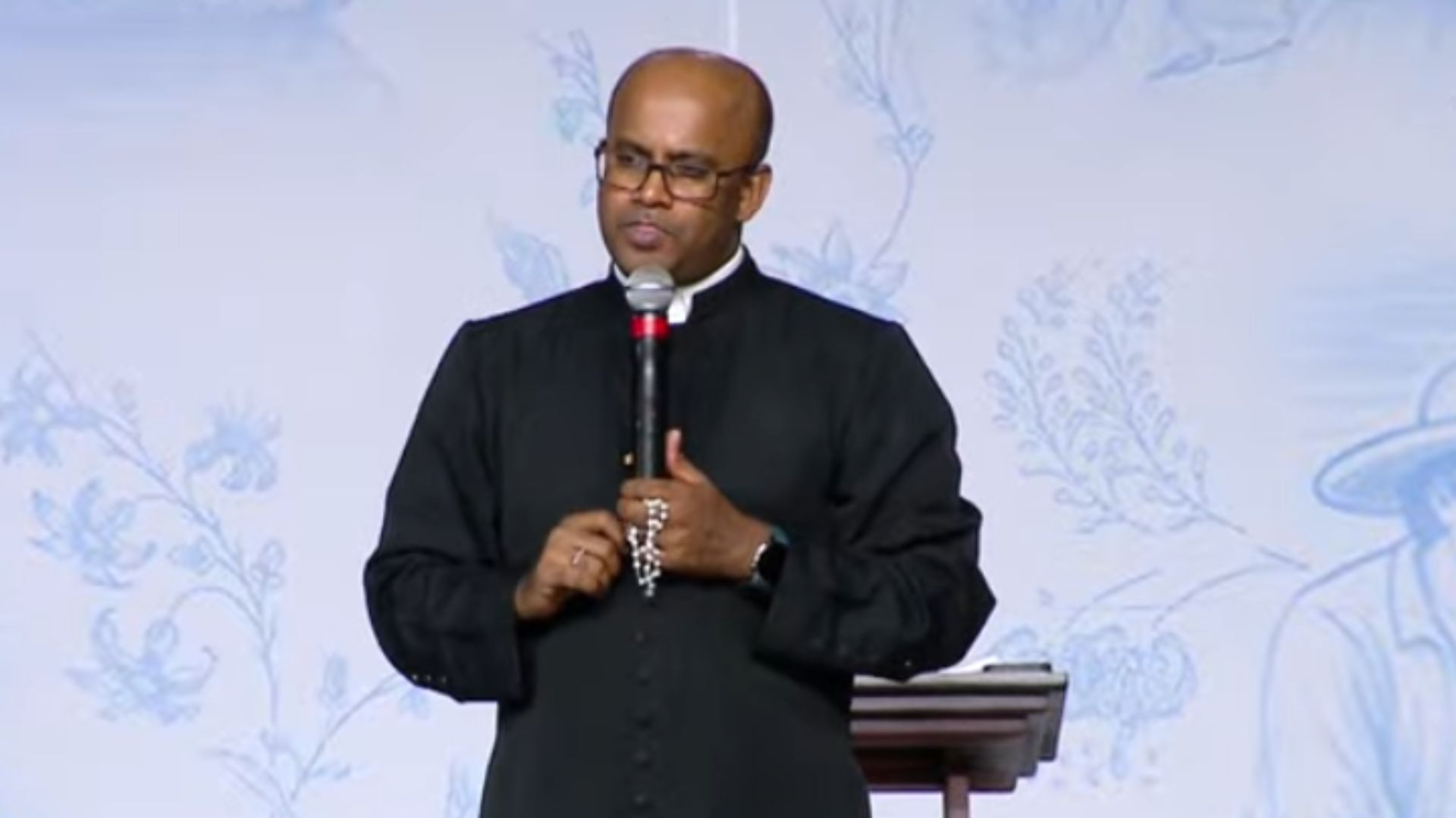 Padre Jesú prega no Acampamento Mariano 2026 na Canção Nova