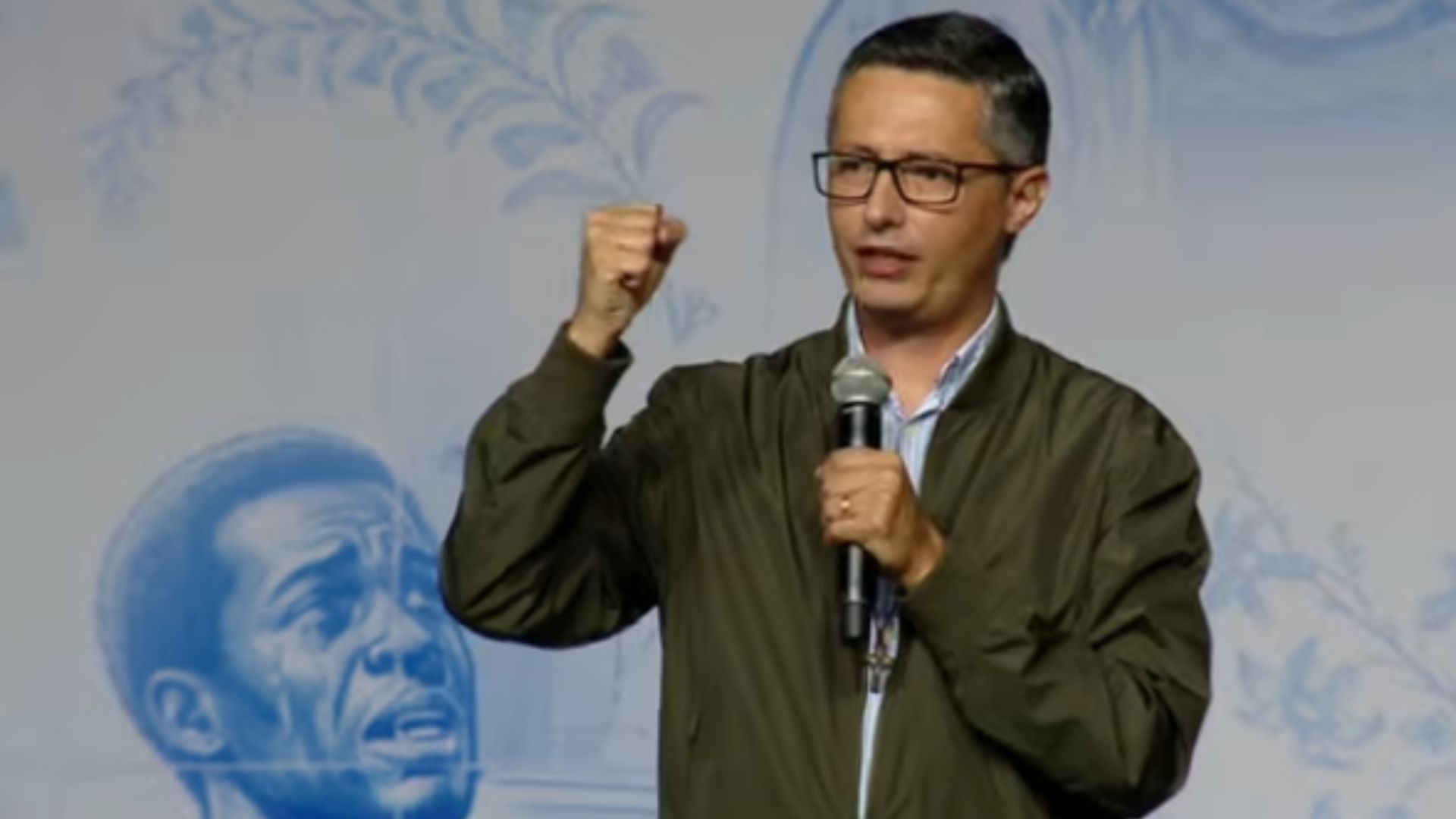 Professor Raphael Tonon prega no Acampamento Mariano 2026 na Canção Nova 