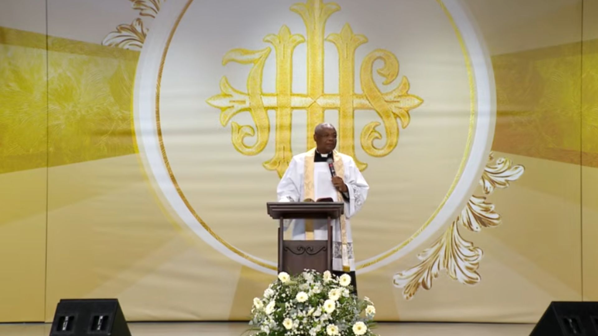 Padre José Augusto prega no Acampamento de Corpus Christi 2026 na Canção Nova