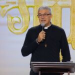 Padre Roger Luís prega no Acampamento de Corpus Christi 2026 na Canção Nova
