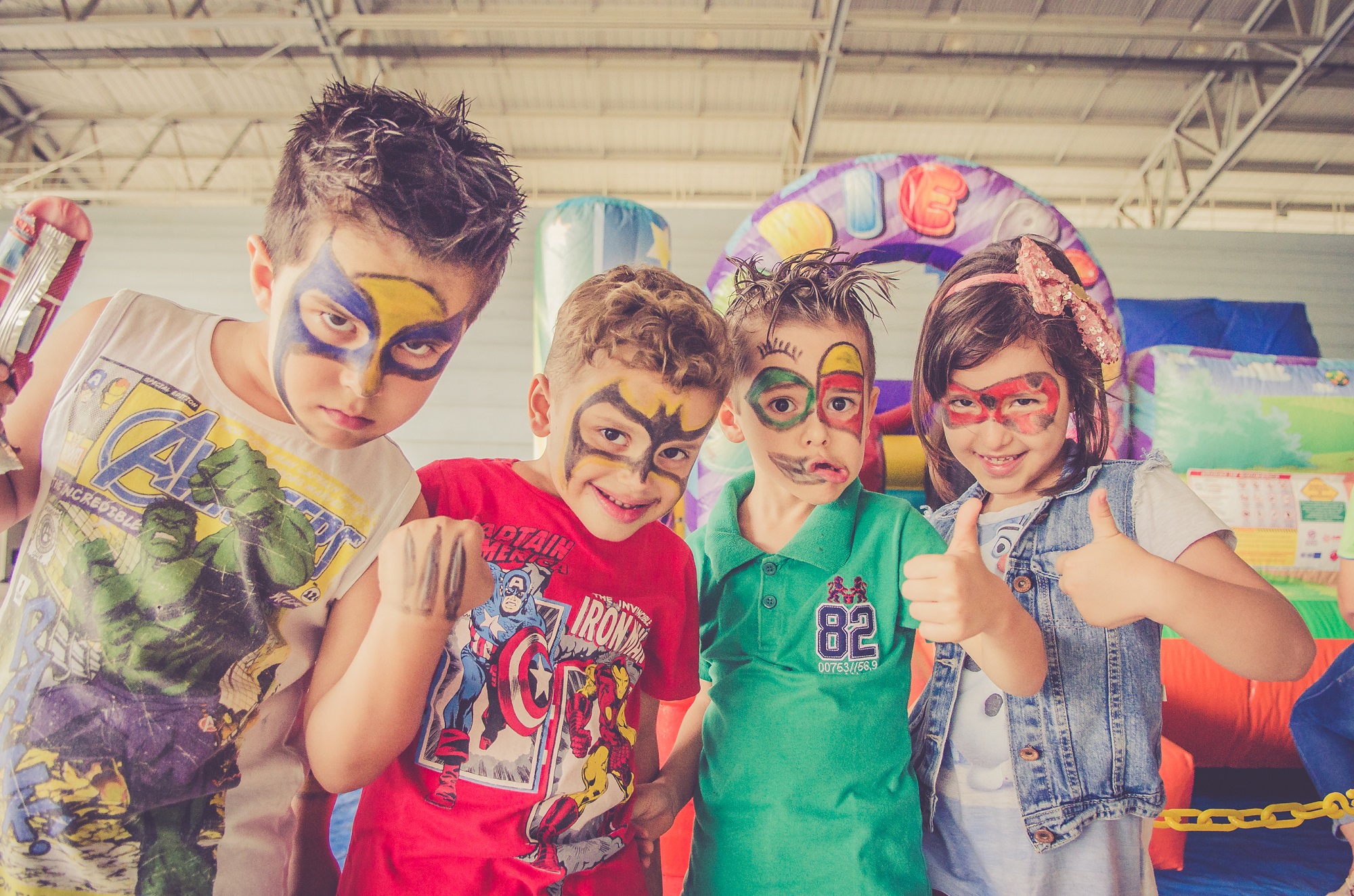 Educação escolar em casa, desenvolvimento infantil na era digital