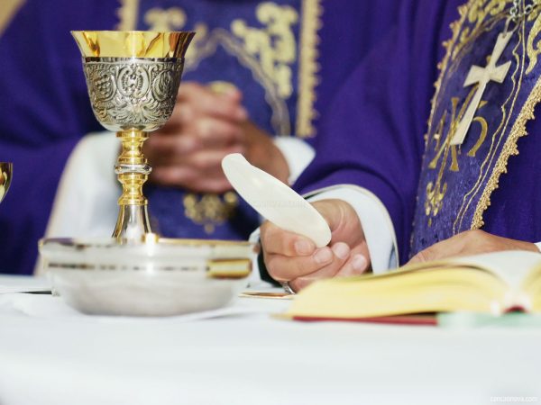 O sacramento da Eucaristia é o ápice de toda a vida cristã