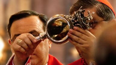 O milagre e o martírio de São Januário: história, fé e ciência