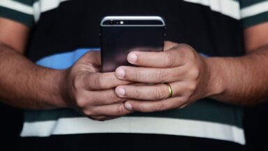 Amizades pela internet podem destruir um matrimônio?