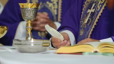 Saiba o que o Catecismo ensina sobre a Eucaristia