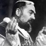 Reflita e reze com os pensamentos de São Padre Pio