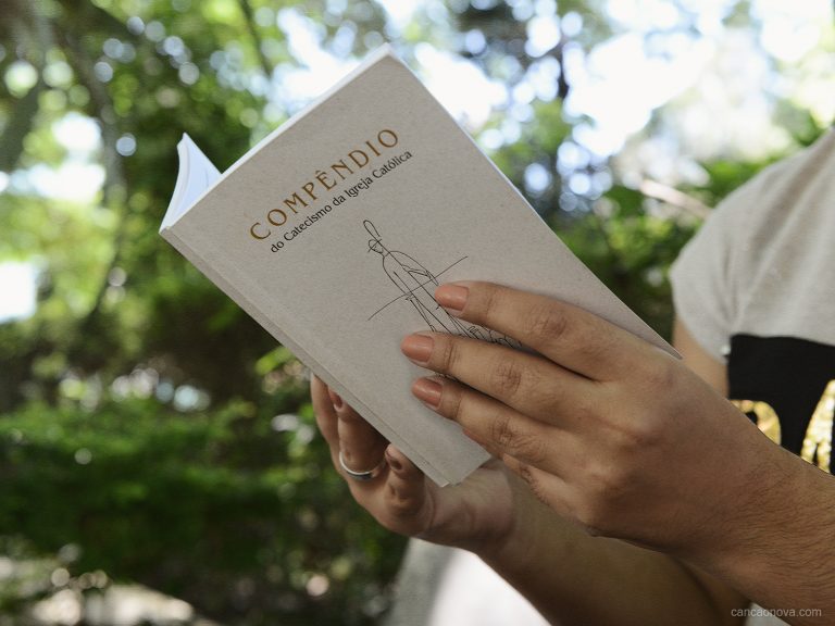 O que é o Compêndio do Catecismo da Igreja Católica?