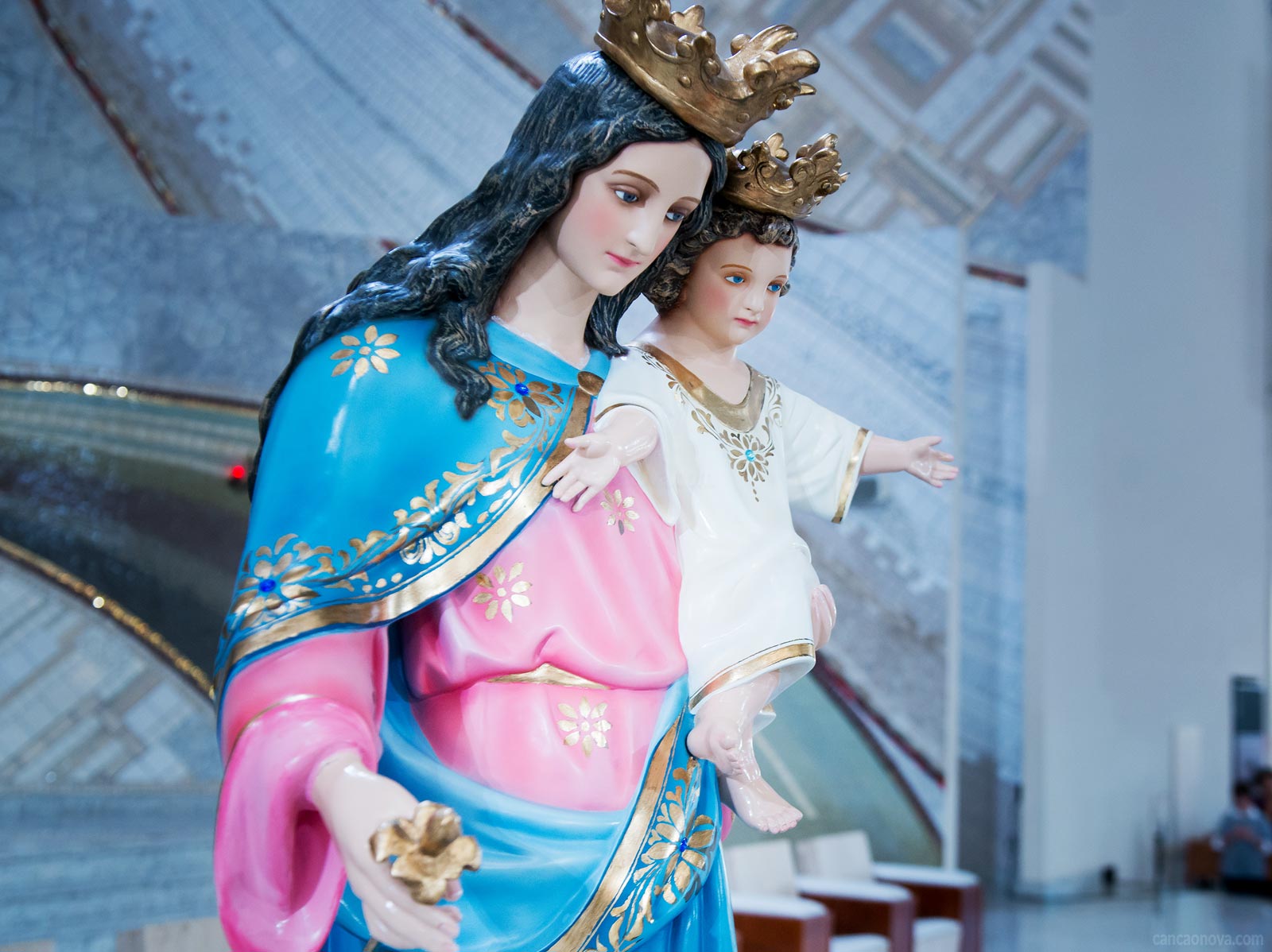 São João Paulo II explica por que Maria é a Mãe de Deus