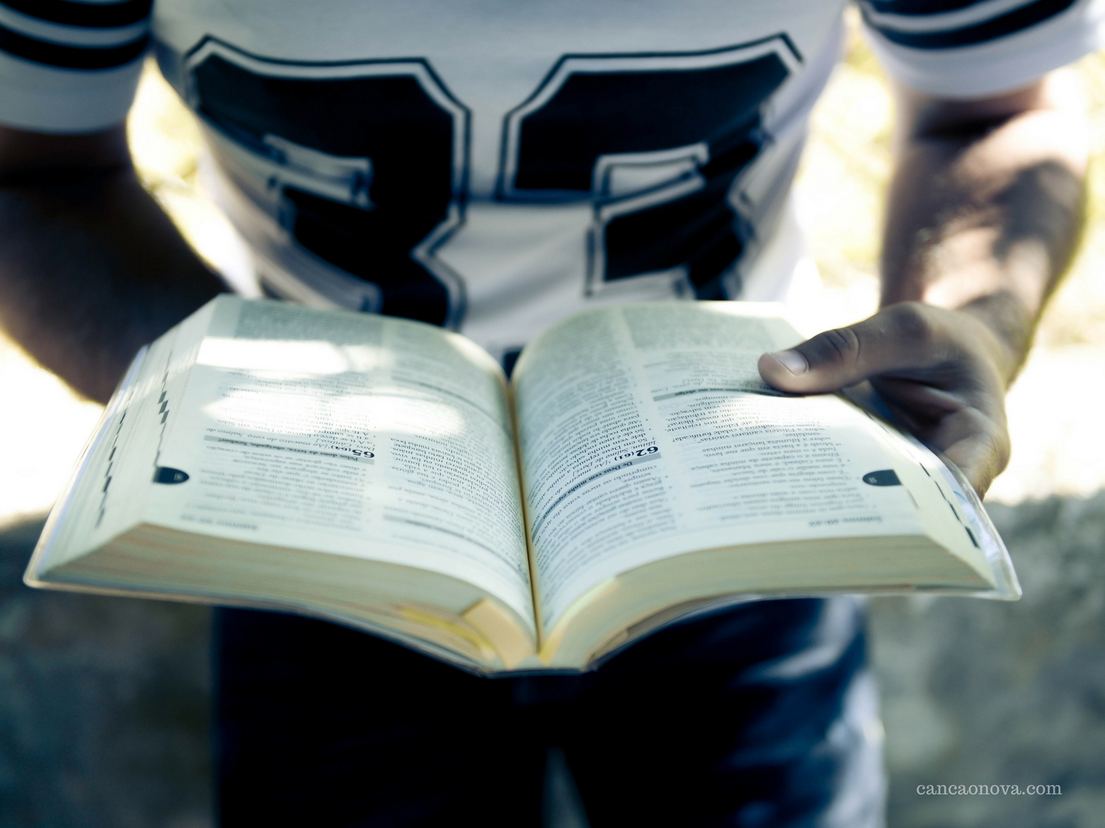 Qual Livro Da Bíblia Termina Com Um Ponto De Interrogação