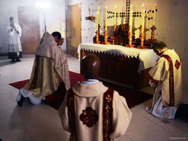 Quinta-Feira-Santa-Jesus-nos-convida-a-estar-com-Ele