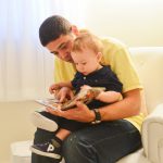 Como-os-pais-podem-auxiliar-na-alfabetização-dos-filhos
