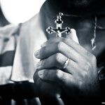 Como buscar a cura física e espiritual para a nossa vida e família